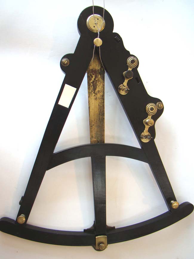 An 18th century Mariners' octant — image 2